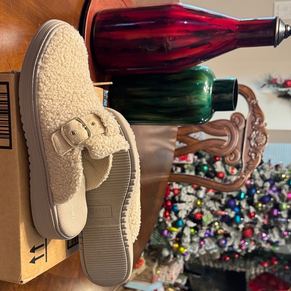 Life Stride Tan Fuzzy Mules - Picture 4 of 7